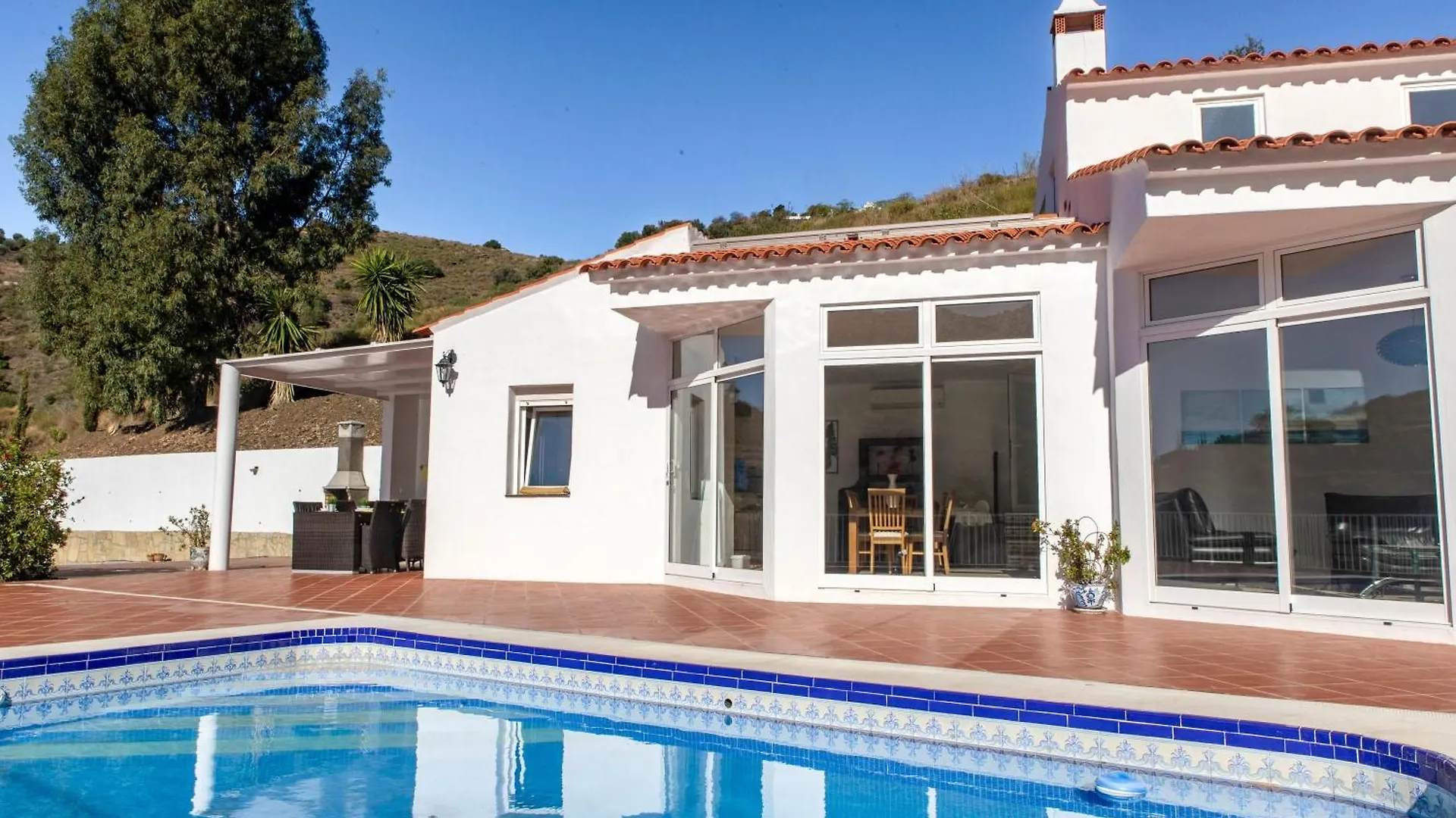 Modernes Wohnen Im Laendlichen Andalusien Villa Torrox